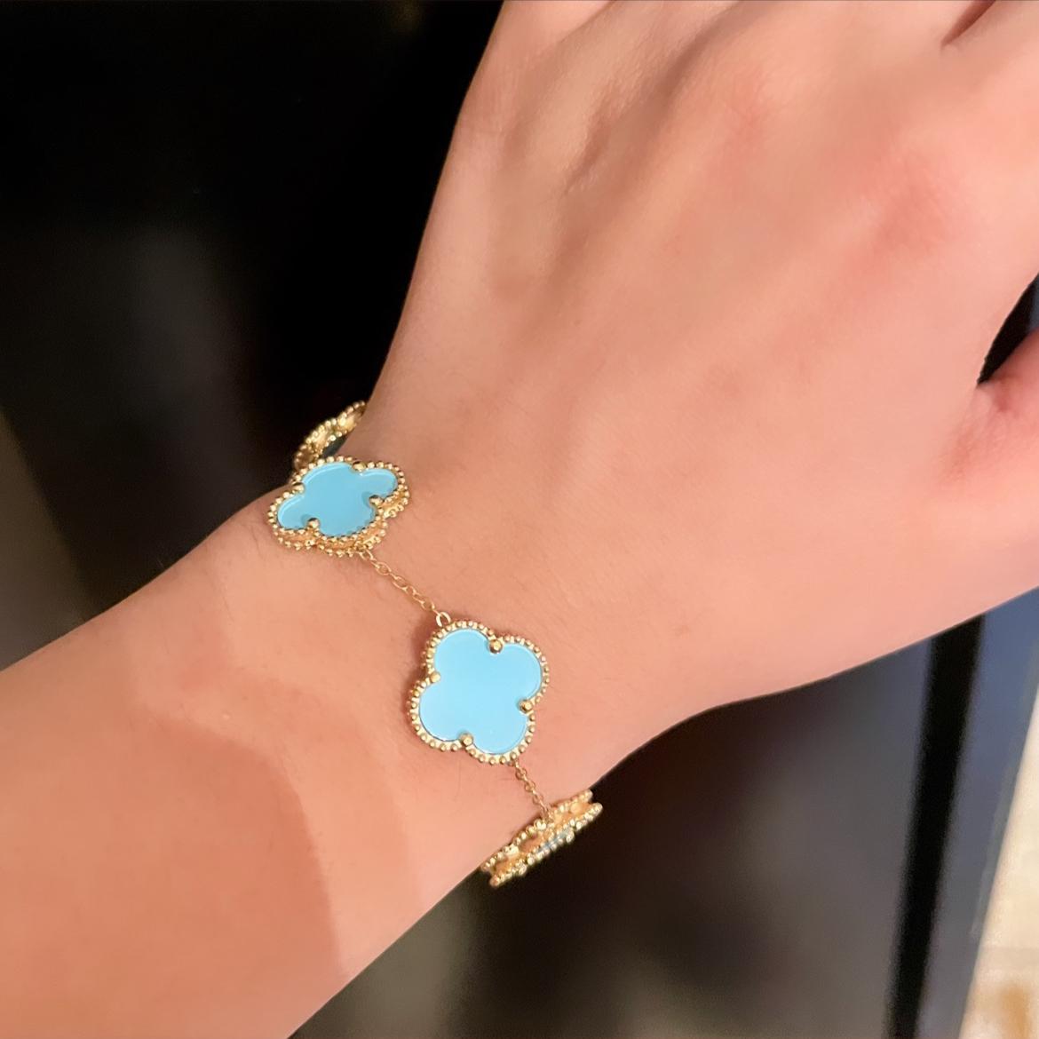 Tiffany clover deals bracelet