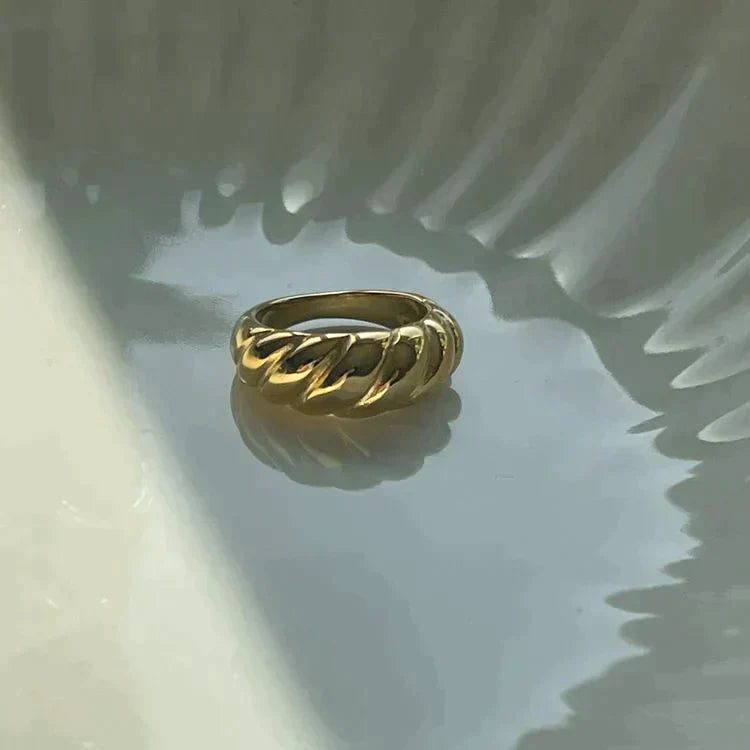 Croissant Ring