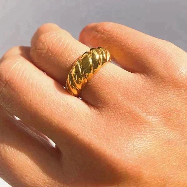 Croissant Ring