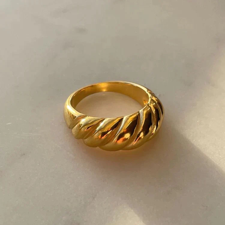 Croissant Ring