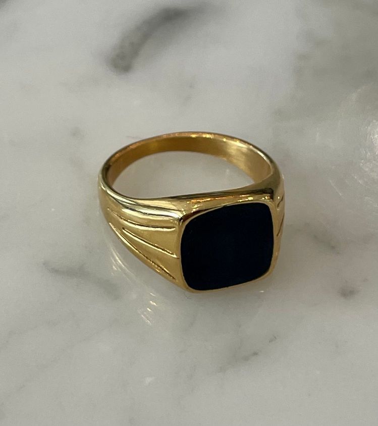 Portia Signet Ring -18K