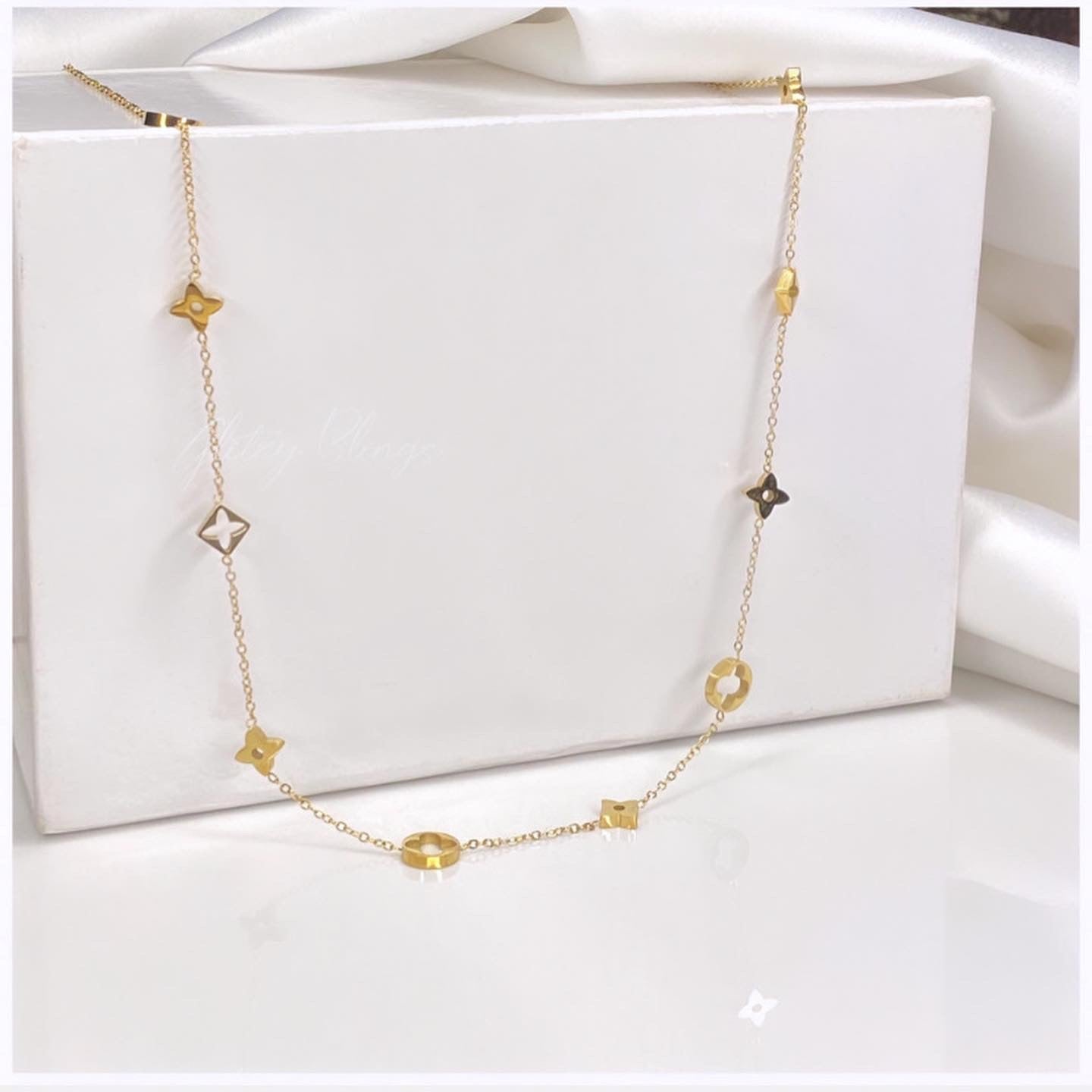 Luxe Clover Necklace -18K