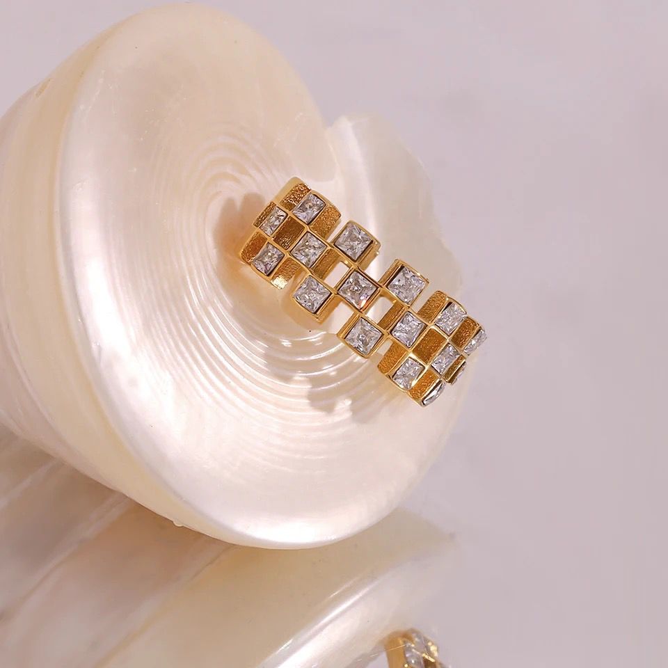 Everly Mesh Ring