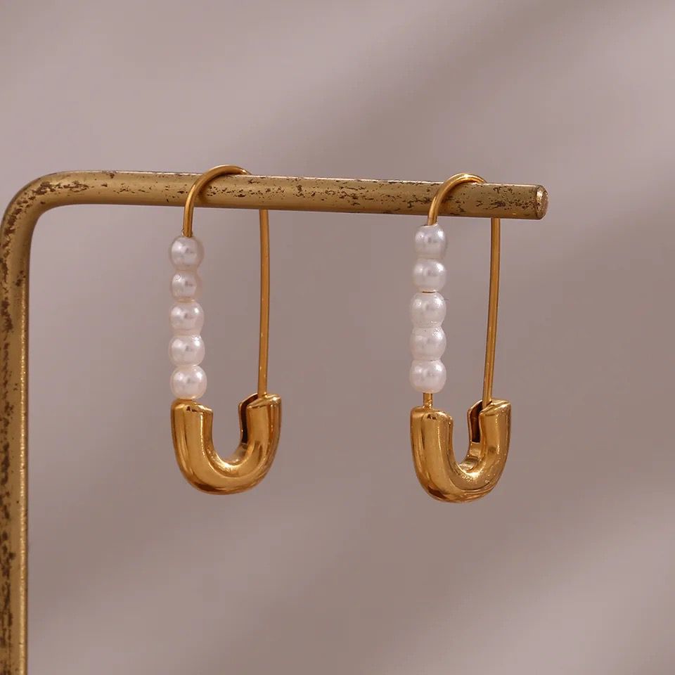 Pearl Safety Pin Studs