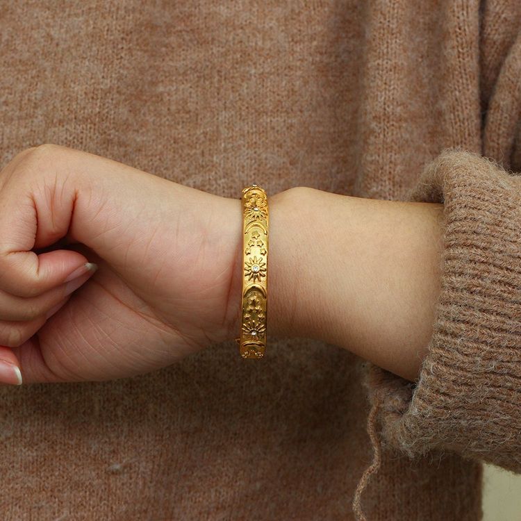 Celeste Gold Cuff -18K