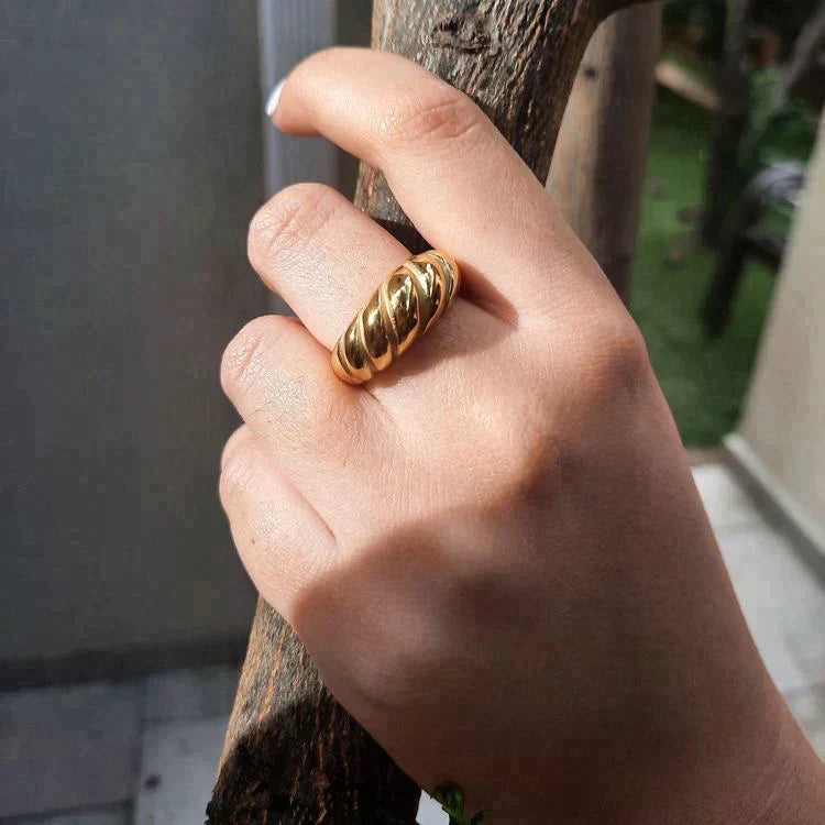 Croissant Ring