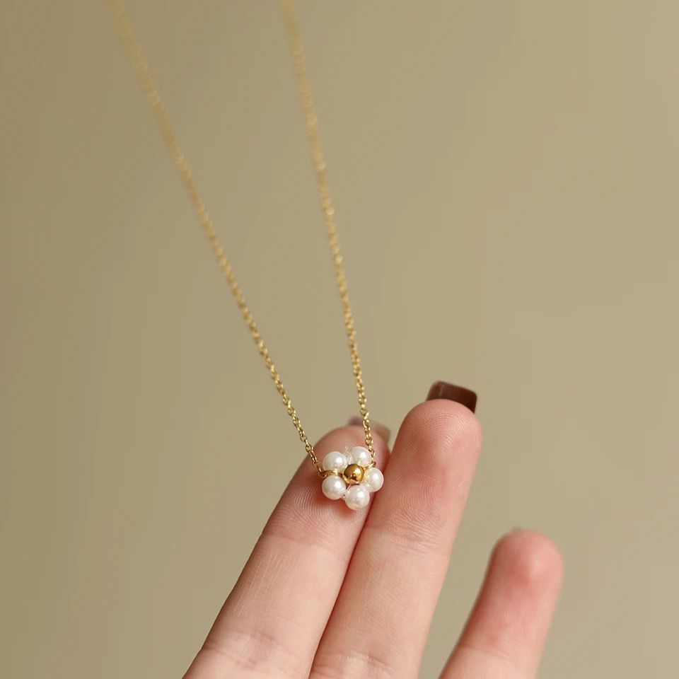 Disty Flora Necklace